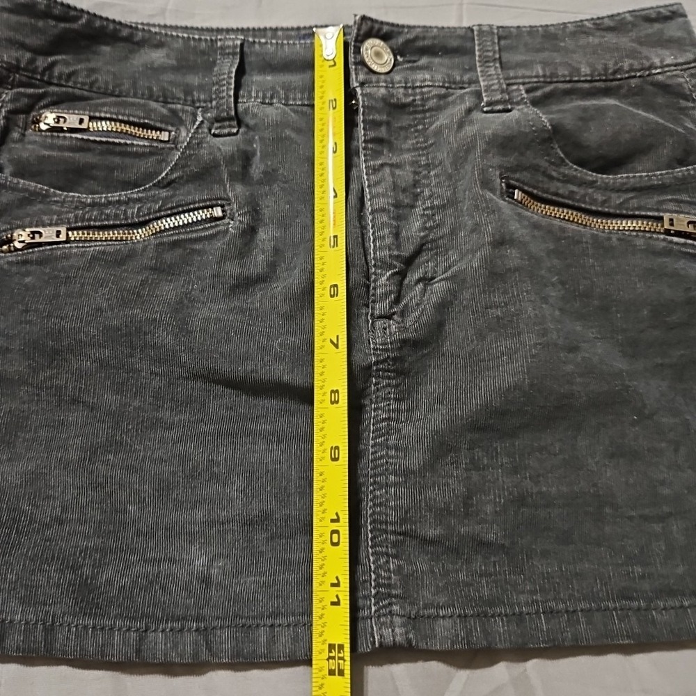 American Eagle Corduroy Low Rise Micro Mini Skirt Retro Y2K Size 8 Gray Festival - Picture 8 of 9
